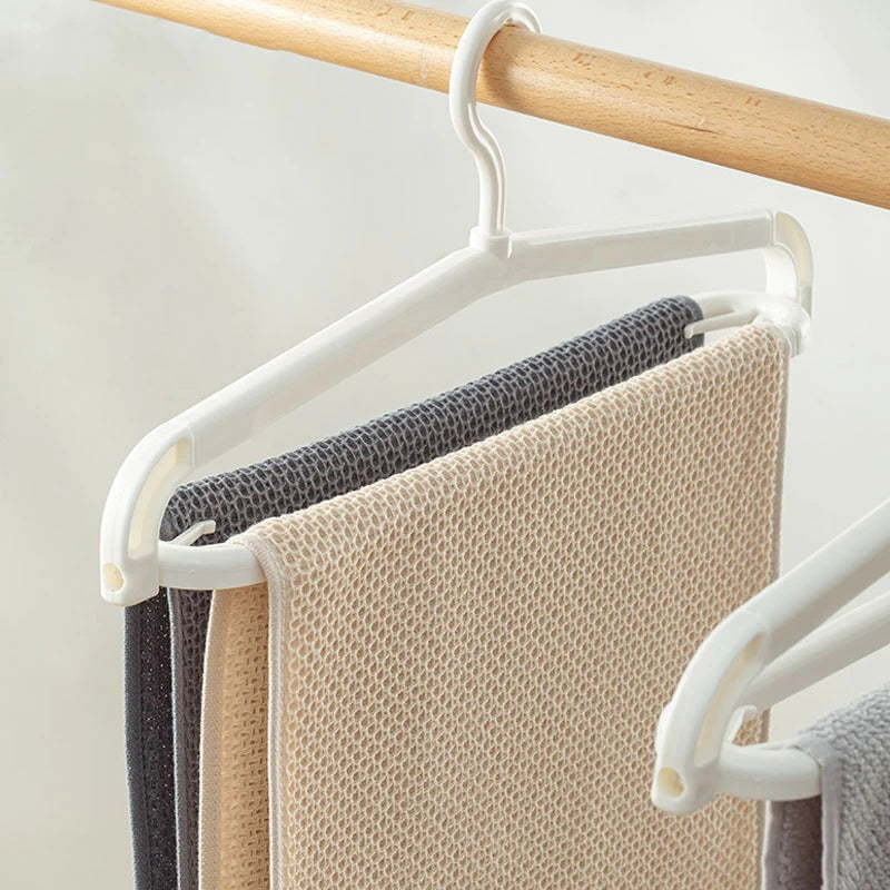 Extendable Space-Saving Hanger
